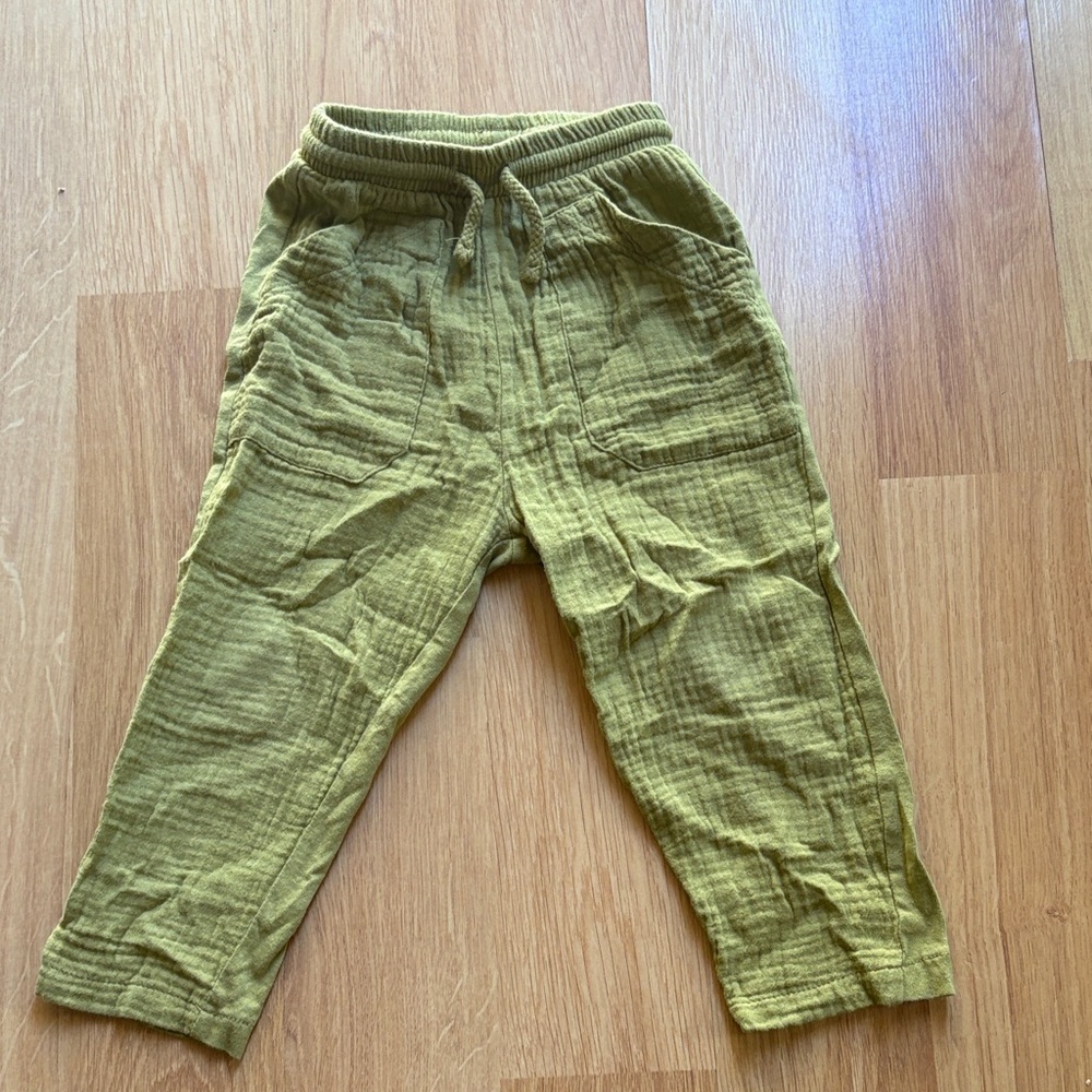 Zara green linen pants stretch back boy girl cute ! 18-24